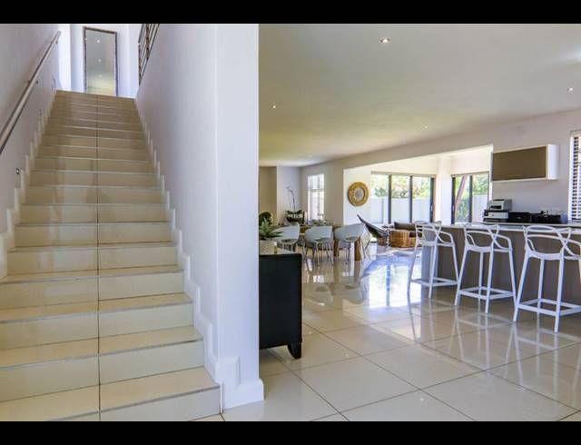 3 BEDROOM HOUSE FOR SALE IN MIDSTREAM HILL